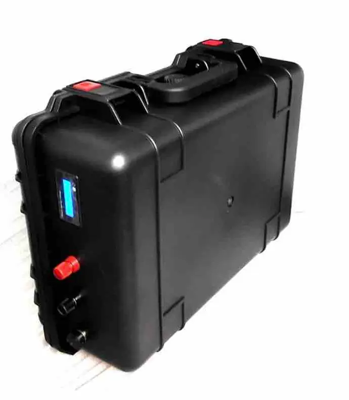 Batterie 48v x 200 Ah LiPF , BMS et chargeur 10A